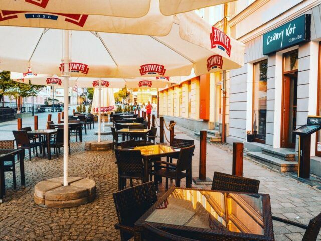 Cafe & Bar Czarny Kot w Radomiu - www.getbed.eu