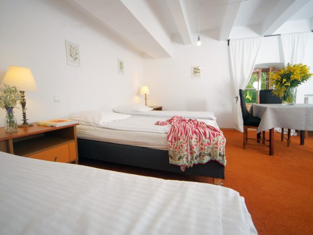 Hotel Spichlerz***-pokoje czteroosobowe - www.getbed.eu